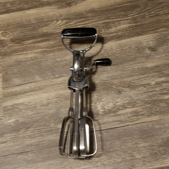 1950's Kitchen Set - Picture 4 of 8